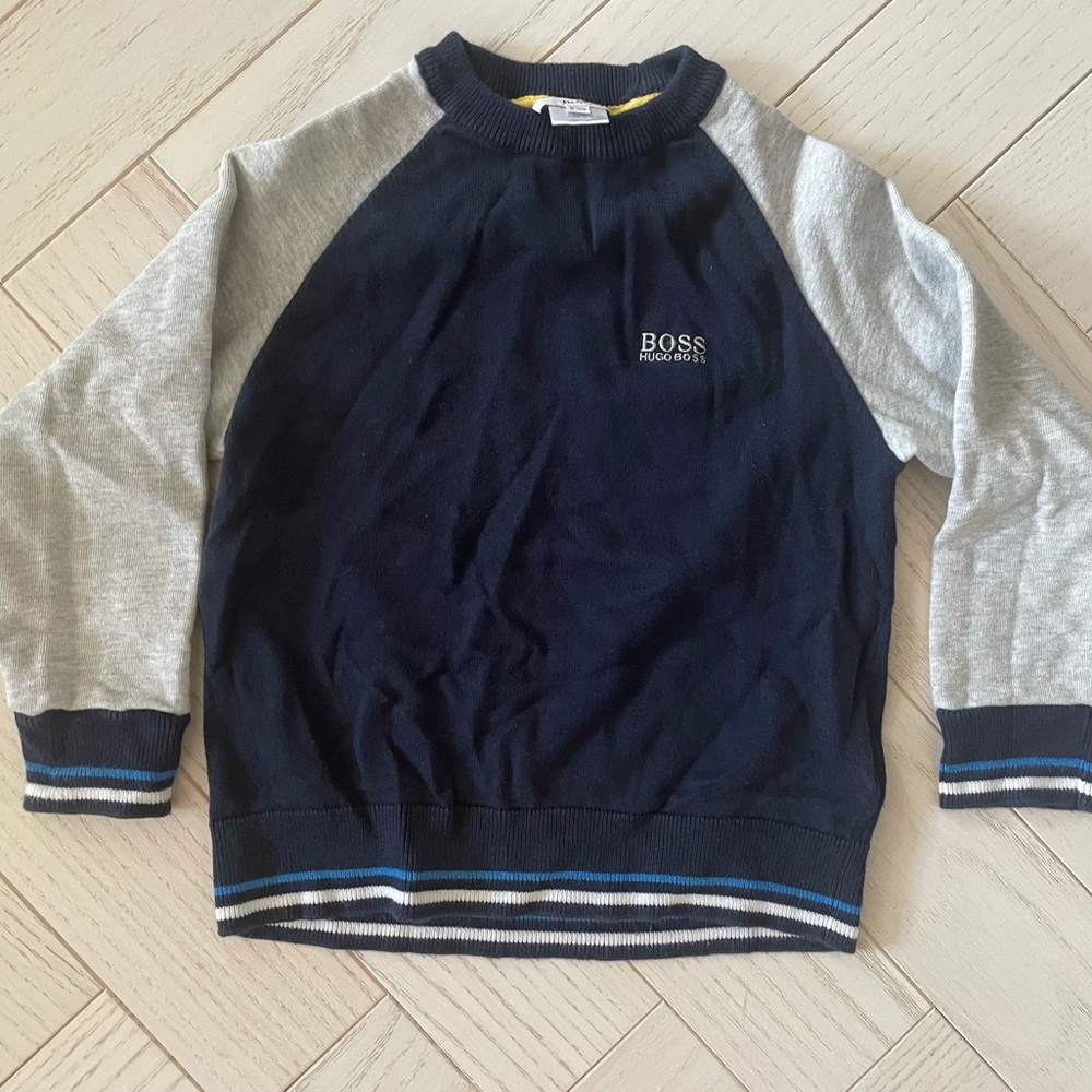 Boys Hugo Boss Cotton Sweater size 5 - Like New